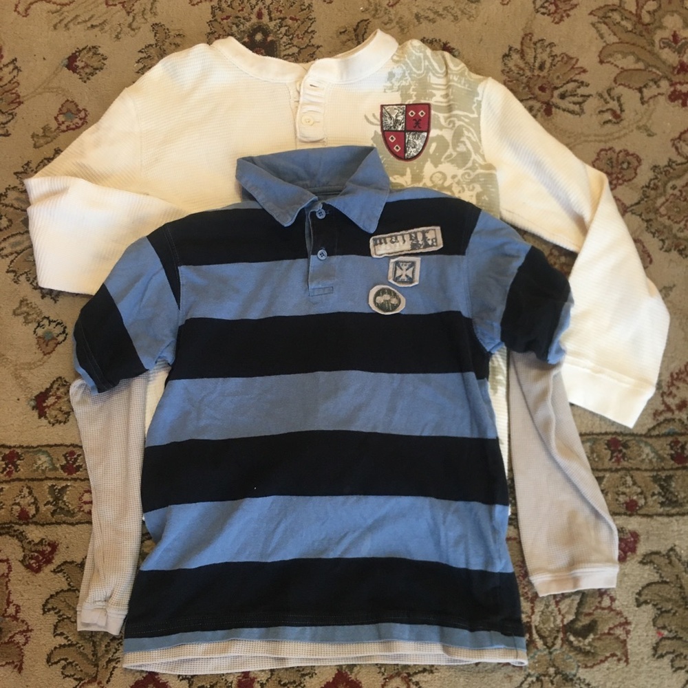 (2) Boys M sweaters